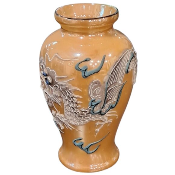 Vintage Nippon Japan Dragon Ware Moriage Porcelain Vase - Picture 1 of 9